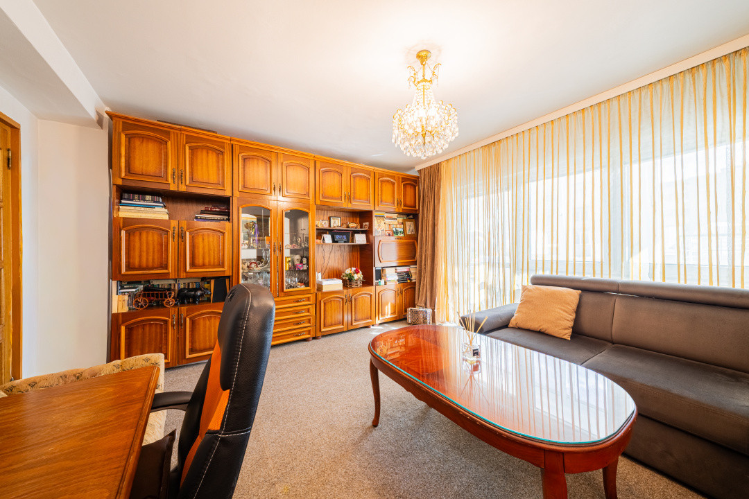 REZERVAT - Vânzare apartament cu 3 camere, decomandat, 86 mp - Astra