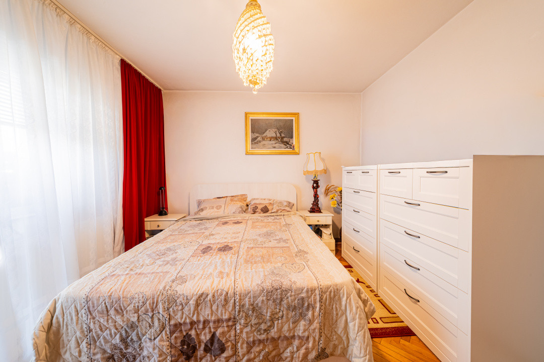 REZERVAT - Vânzare apartament cu 3 camere, decomandat, 86 mp - Astra