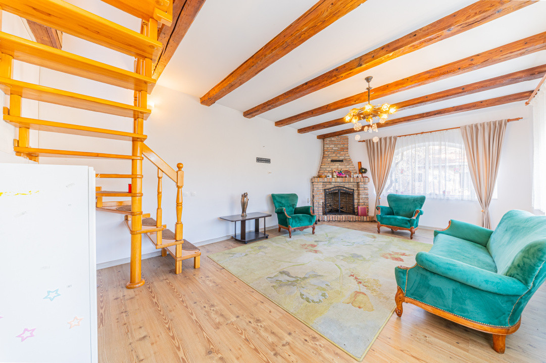 Proprietate versatilă cu 2 case și garsonieră în Hărman, locuință sau investiție