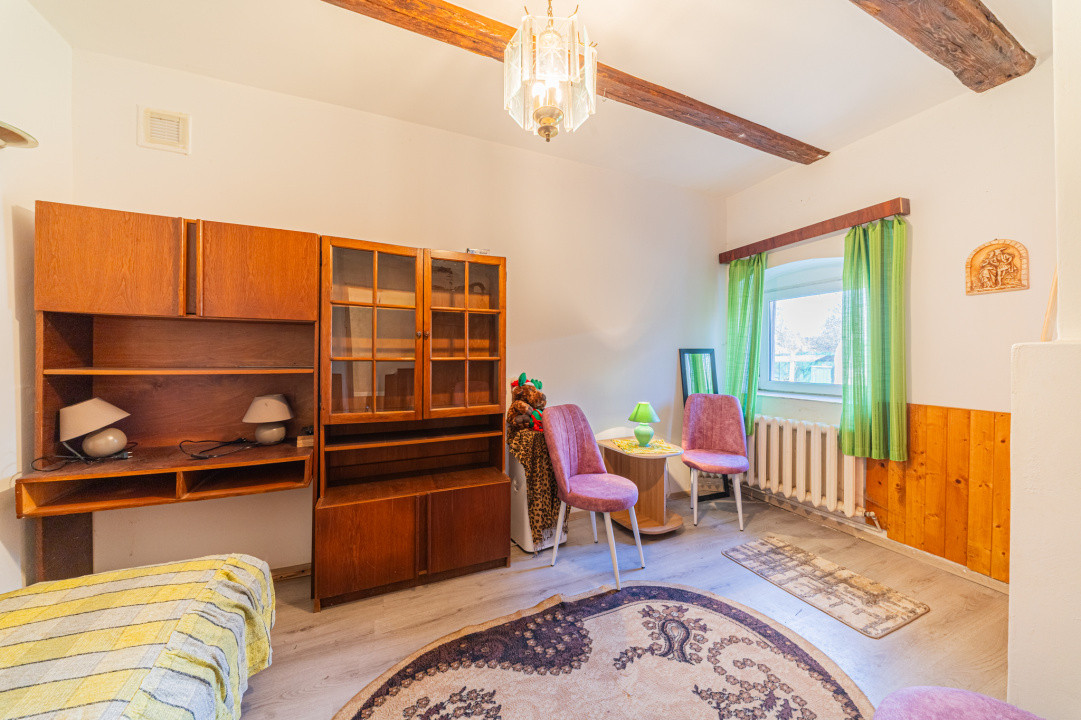 Proprietate versatilă cu 2 case și garsonieră în Hărman, locuință sau investiție