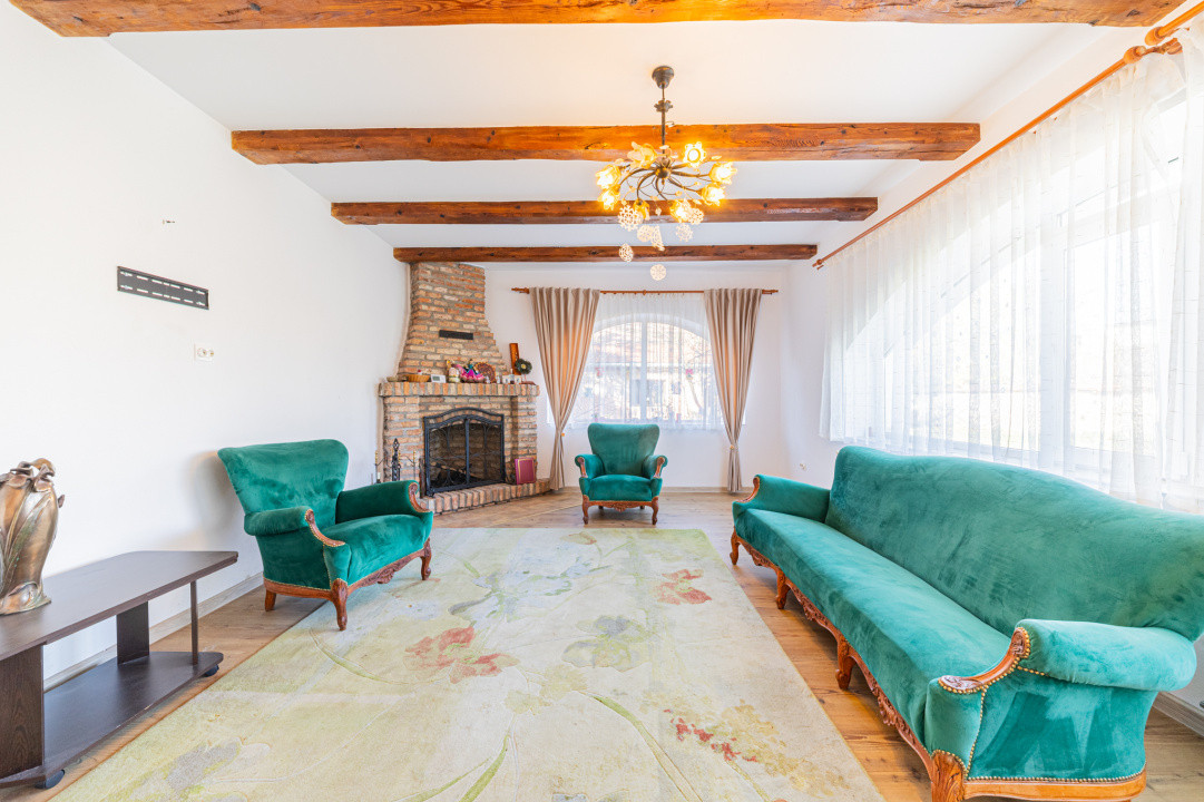 Proprietate versatilă cu 2 case și garsonieră în Hărman, locuință sau investiție