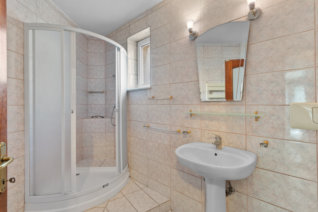 Casa de vanzare in Brasov - singur in curte - 458 mp teren