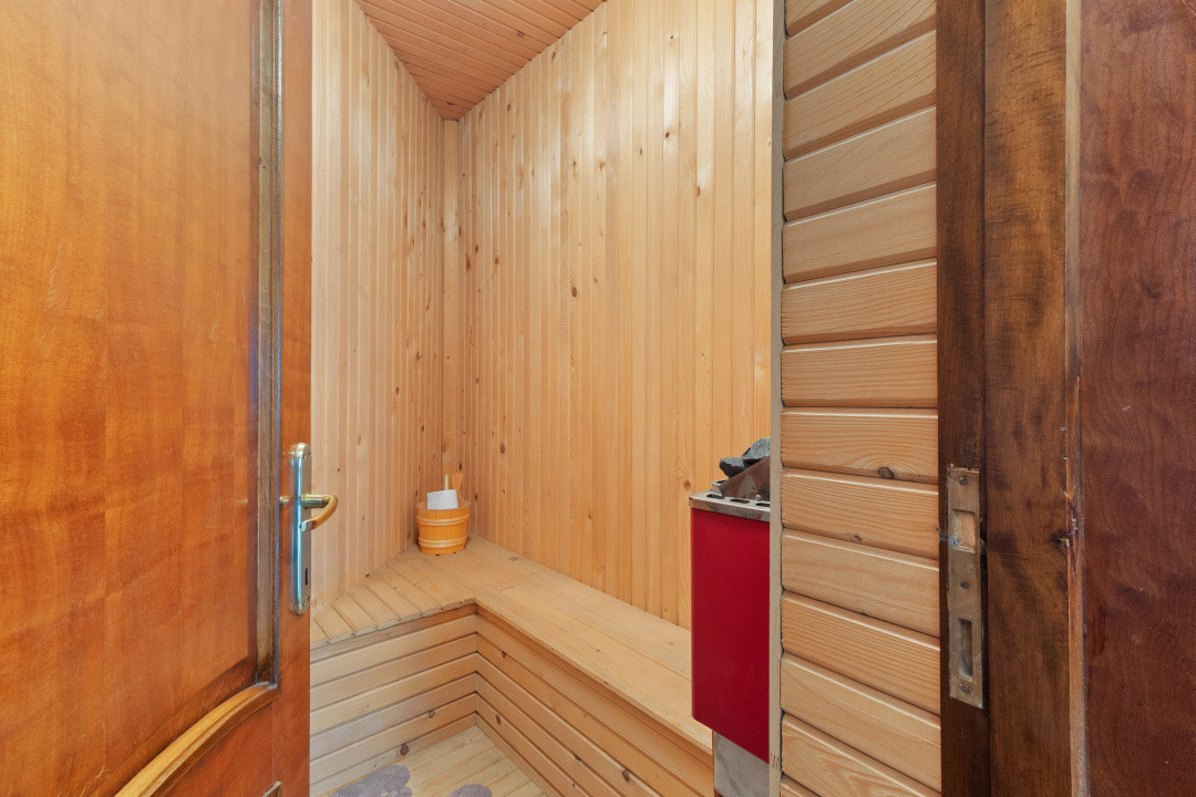 Casa de vanzare in Brasov - singur in curte - 458 mp teren