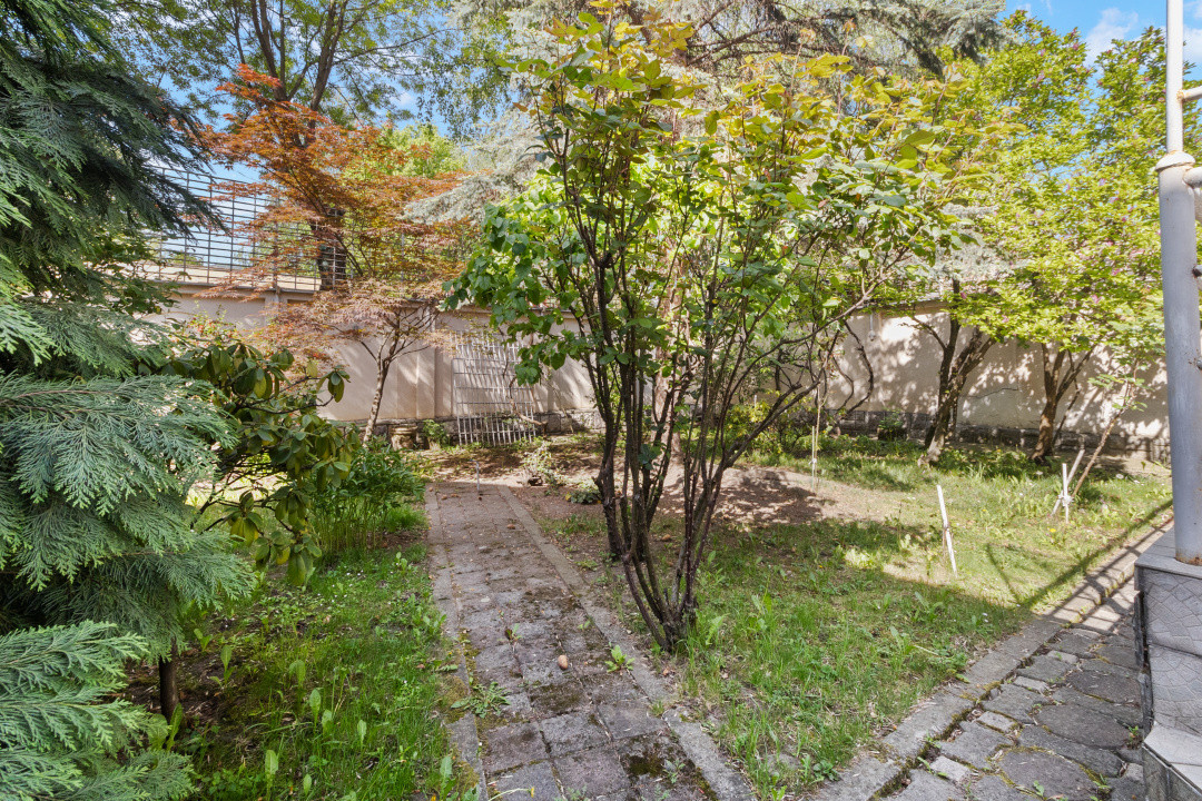 Casa de vanzare in Brasov - singur in curte - 458 mp teren