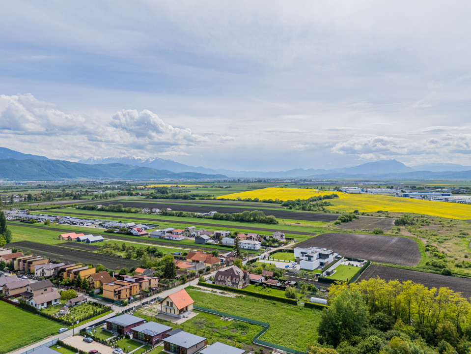 Teren pentru construcții în Stupini, cu potențial imens