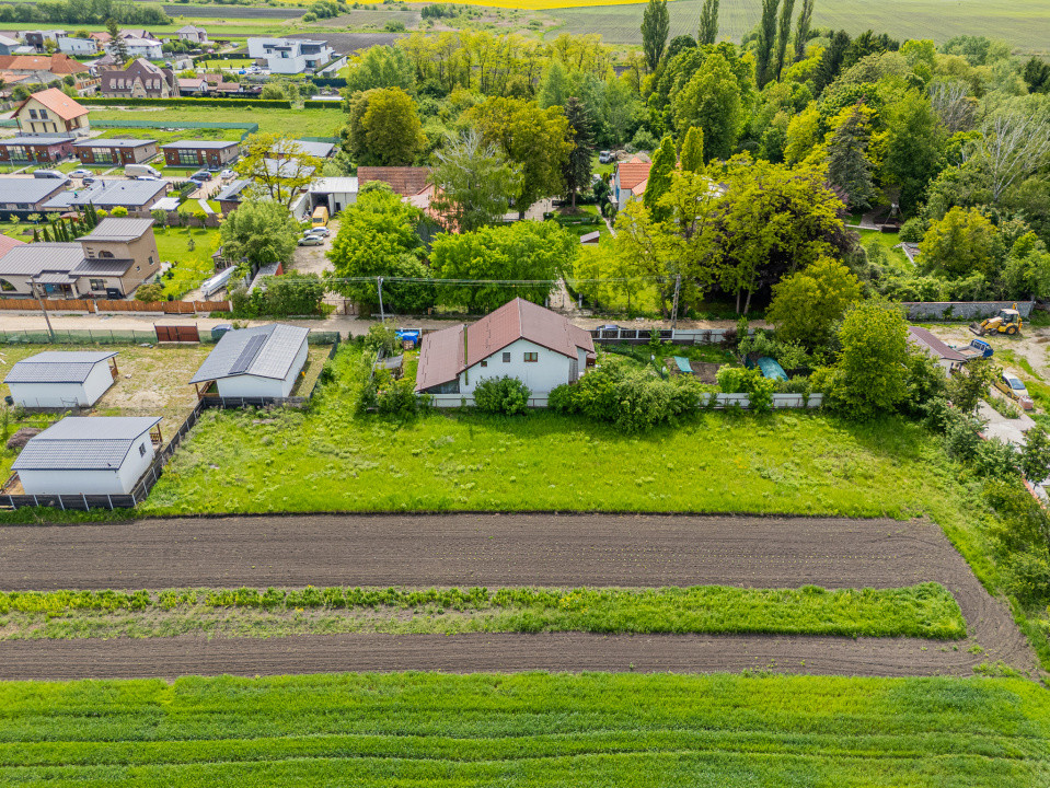 Teren pentru construcții în Stupini, cu potențial imens