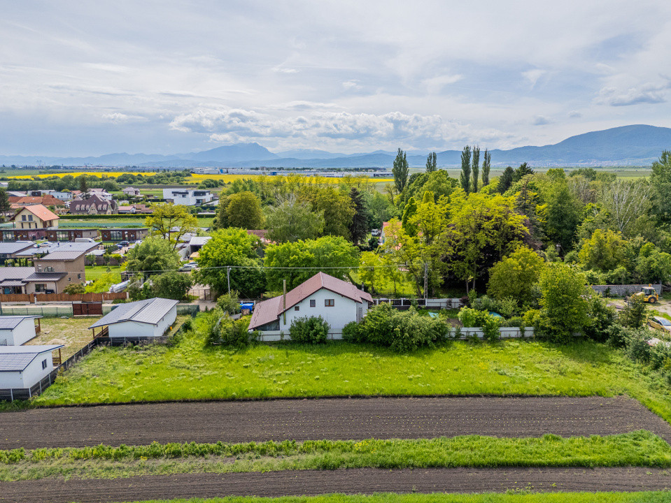 Teren pentru construcții în Stupini, cu potențial imens