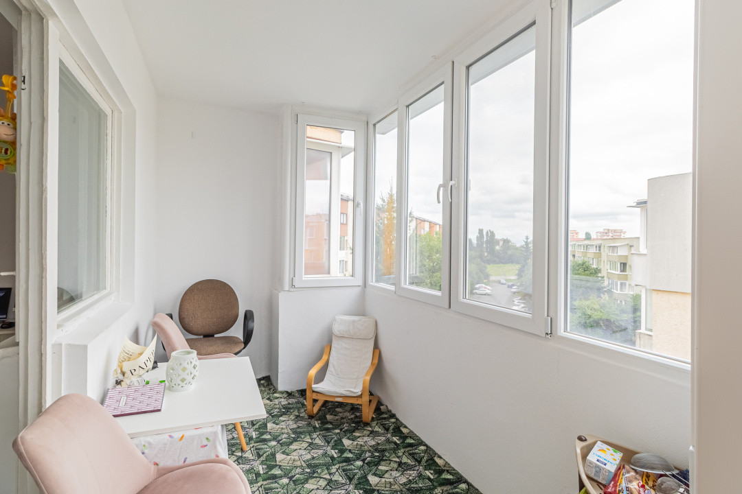 Vânzare apartament cu 3 camere, decomandat - Centrul Civic